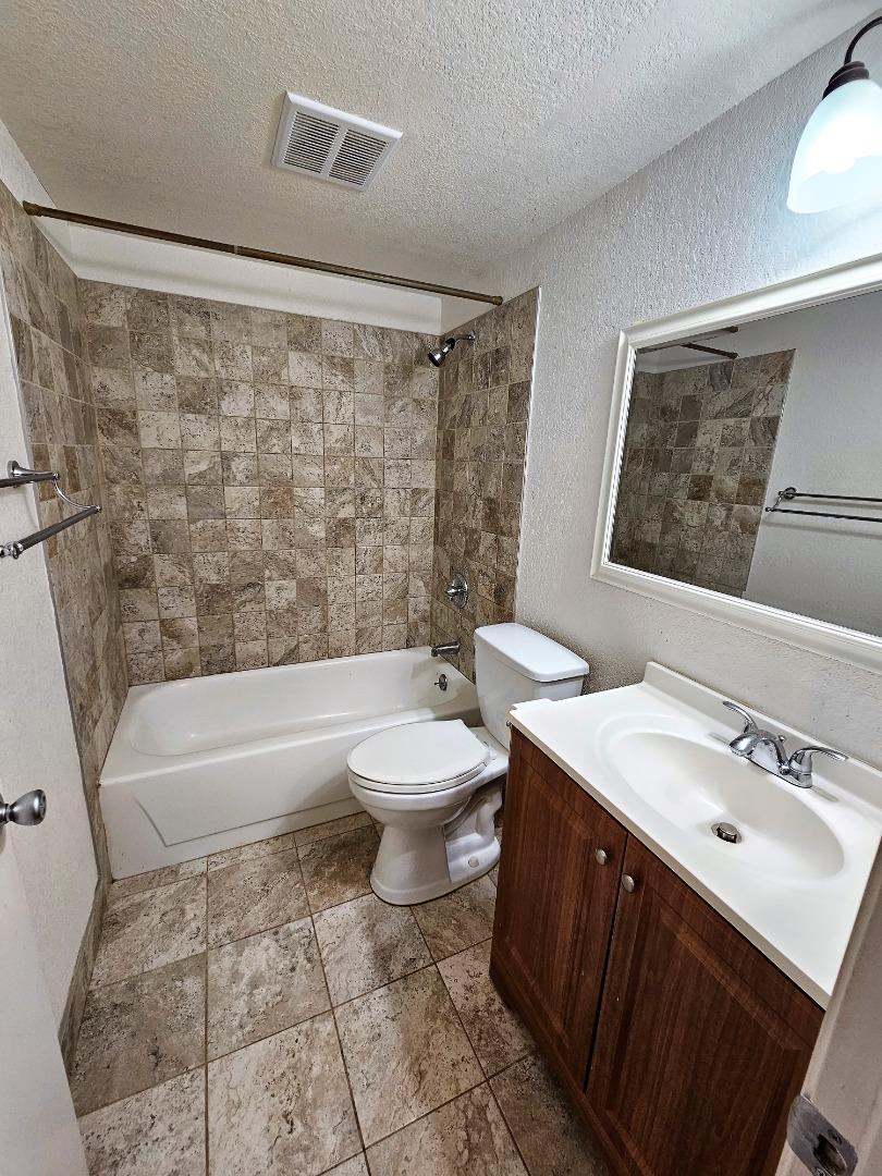 Detail Gallery Image 5 of 17 For 891 W California Ave #N,  Sunnyvale,  CA 94086 - 2 Beds | 1/1 Baths