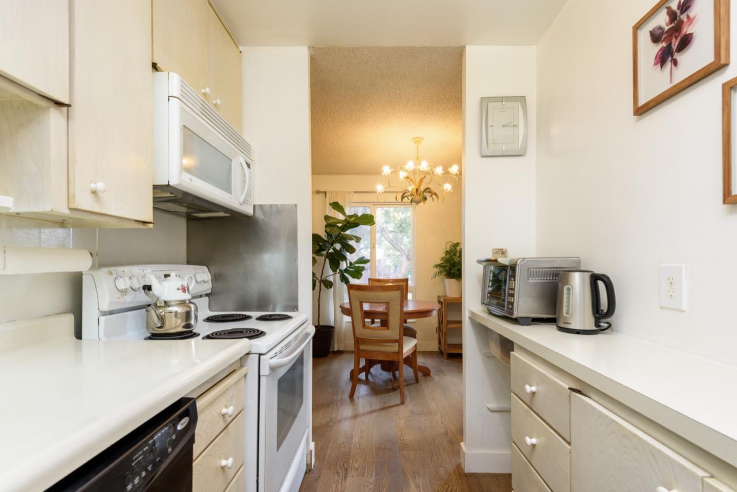 821 N Humboldt St Apt 314, San Mateo, CA 94401 photo 5