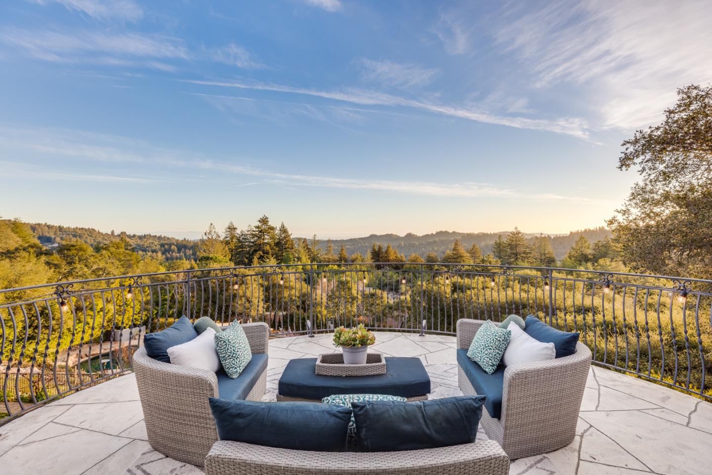 Detail Gallery Image 36 of 76 For 23454 Sunset Dr, Los Gatos,  CA 95033 - 4 Beds | 5/2 Baths