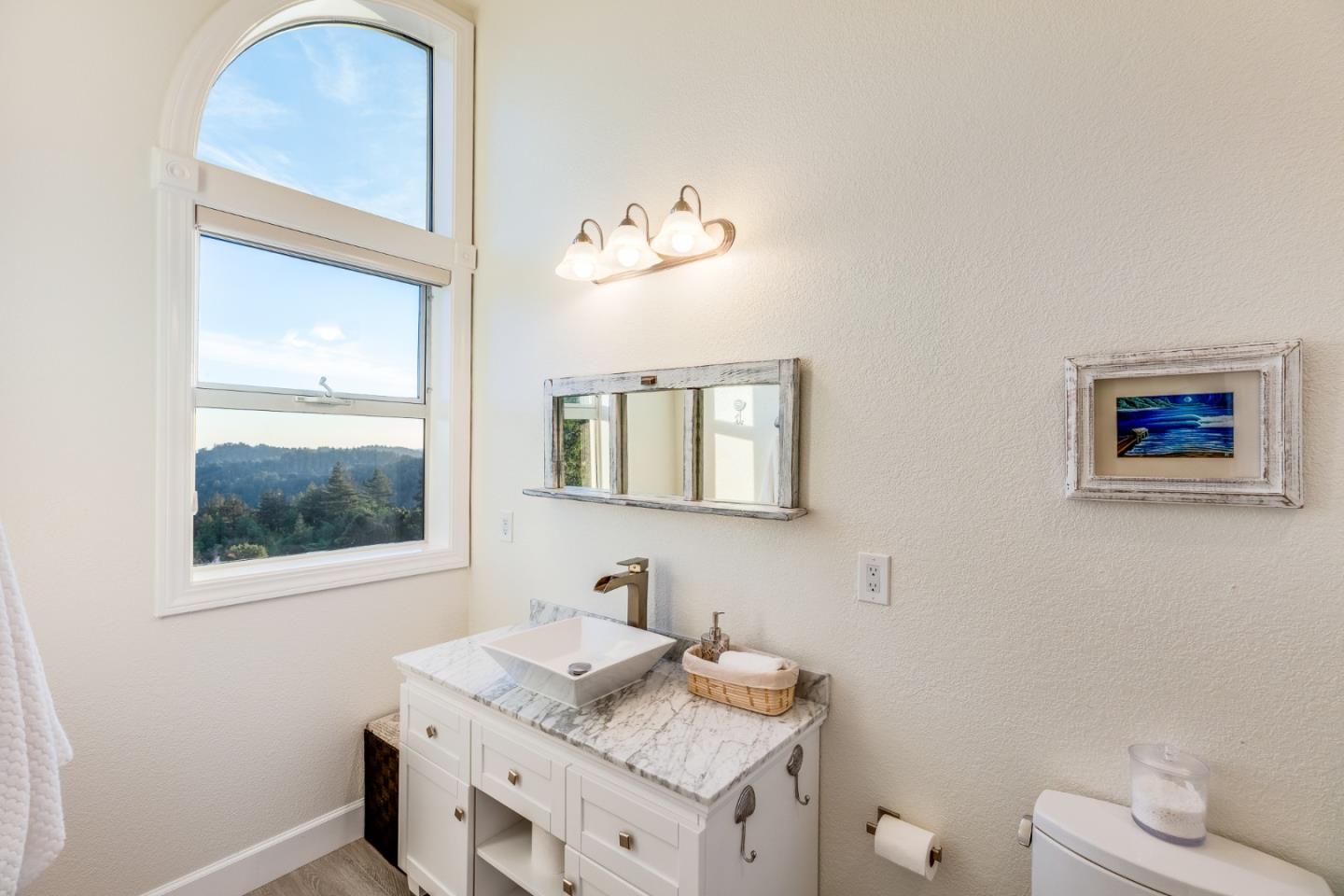 Detail Gallery Image 42 of 76 For 23454 Sunset Dr, Los Gatos,  CA 95033 - 4 Beds | 5/2 Baths