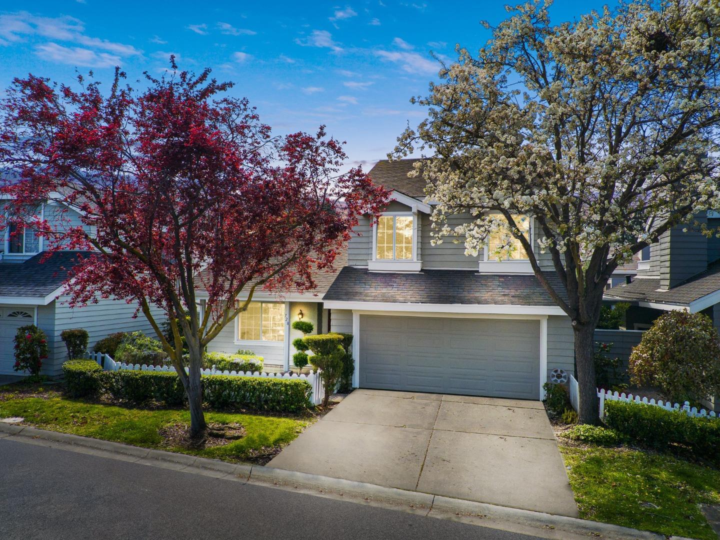 Detail Gallery Image 1 of 1 For 728 Newport Cir, Redwood City,  CA 94065 - 3 Beds | 2/1 Baths