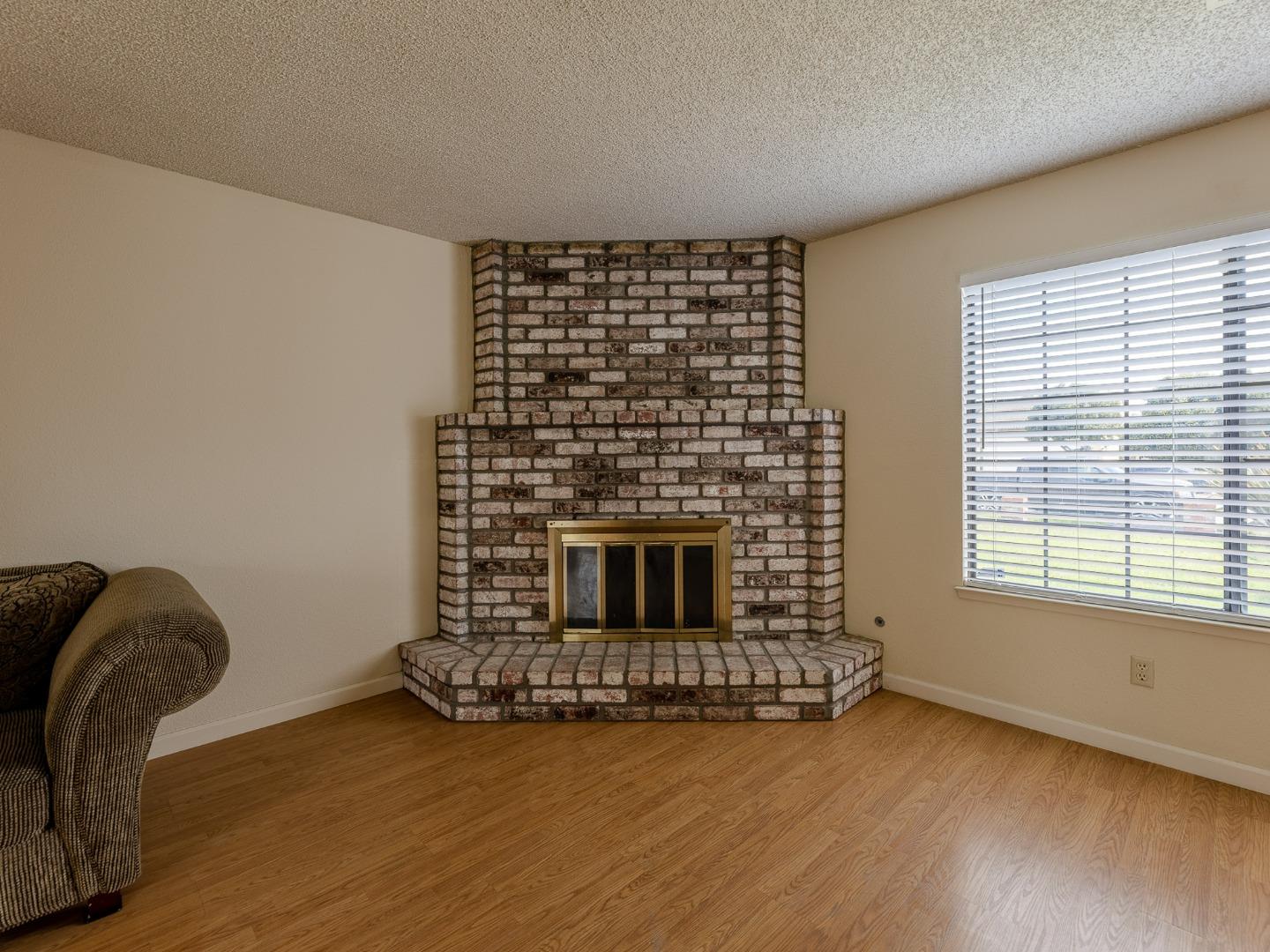 513 Powell St, Salinas, CA 93907 photo 8