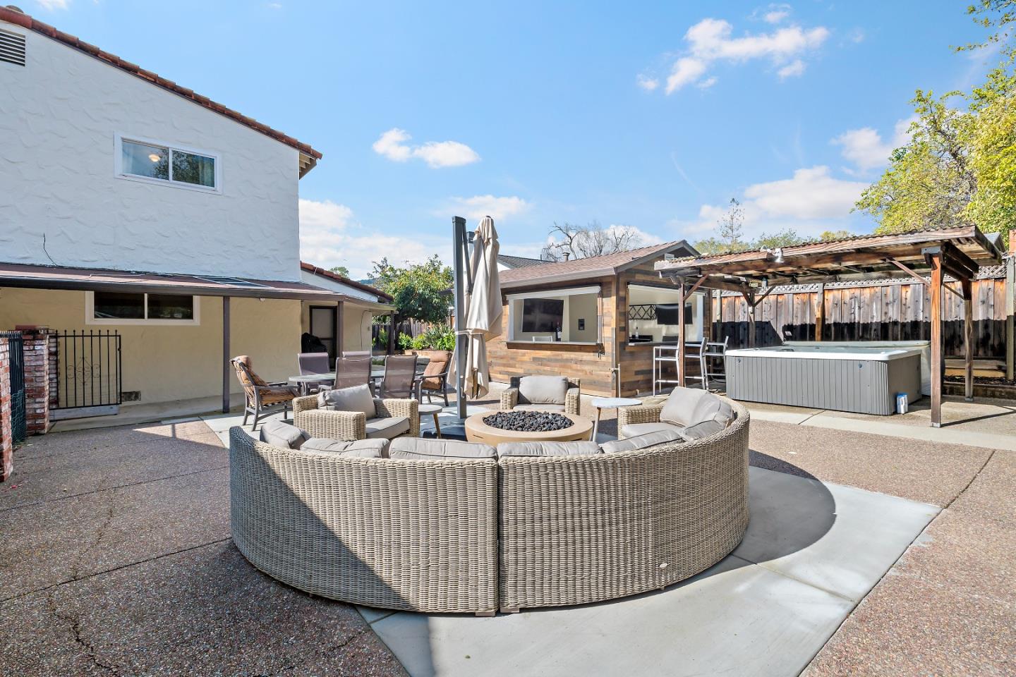 Detail Gallery Image 28 of 31 For 17617 Bruce Ave, Los Gatos,  CA 95030 - 4 Beds | 3 Baths