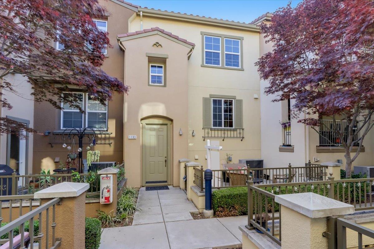 Detail Gallery Image 1 of 1 For 1193 Mente Linda Loop, Milpitas,  CA 95035 - 3 Beds | 2/1 Baths