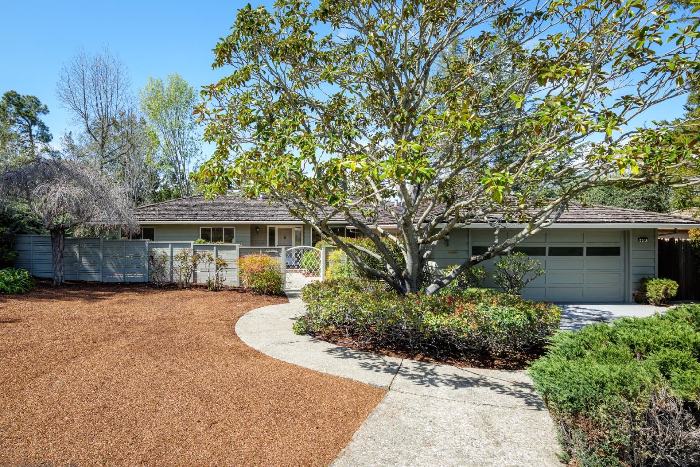 Detail Gallery Image 1 of 1 For 2316 Loma Prieta Ln, Menlo Park,  CA 94025 - 3 Beds | 2 Baths