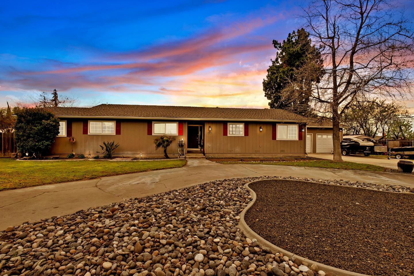 Detail Gallery Image 1 of 1 For 7888 Koftinow Ct, Manteca,  CA 95336 - 4 Beds | 2 Baths
