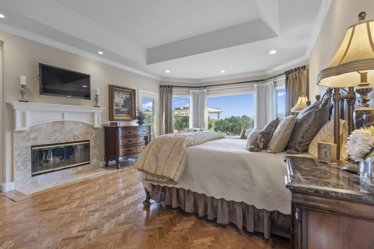 Detail Gallery Image 20 of 54 For 9571 via Del Oro, Gilroy,  CA 95020 - 4 Beds | 4/1 Baths