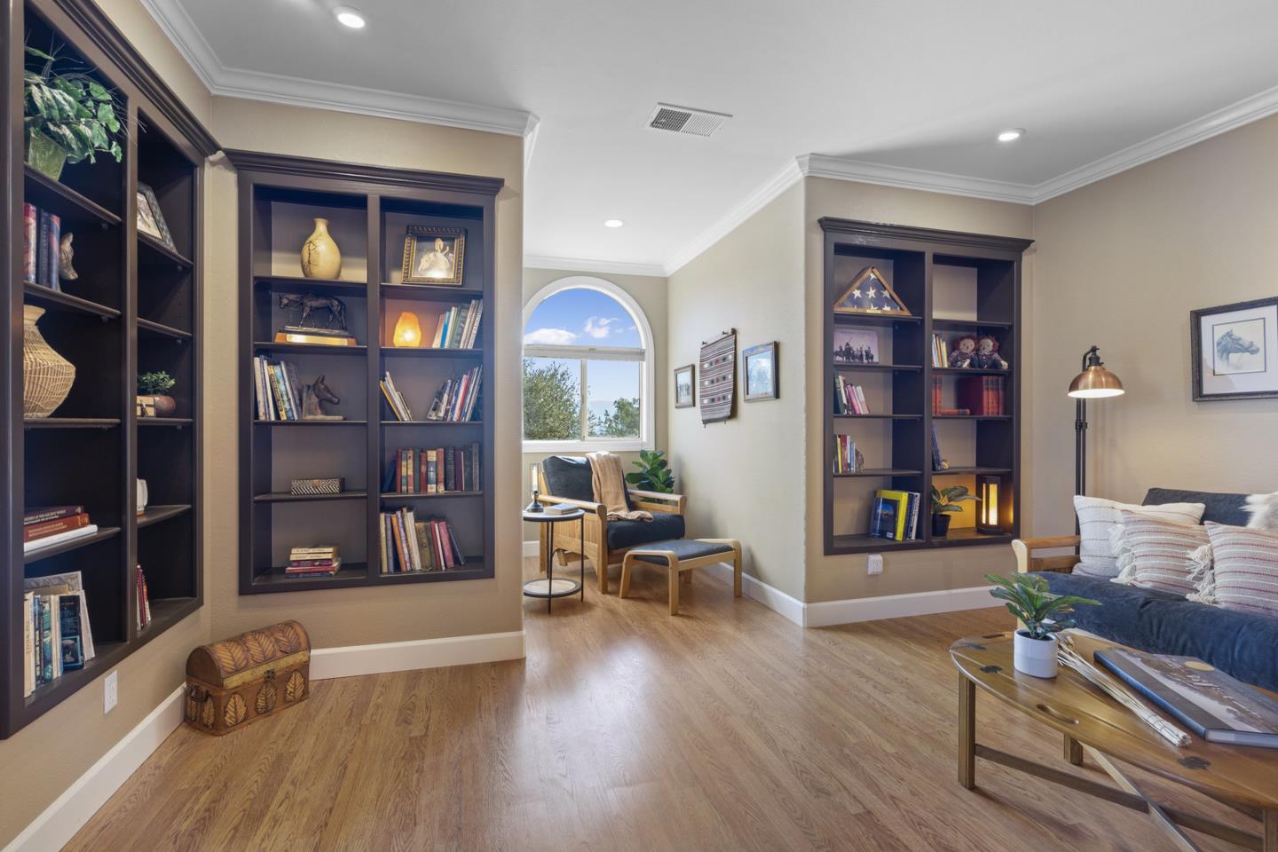 Detail Gallery Image 42 of 54 For 9571 via Del Oro, Gilroy,  CA 95020 - 4 Beds | 4/1 Baths