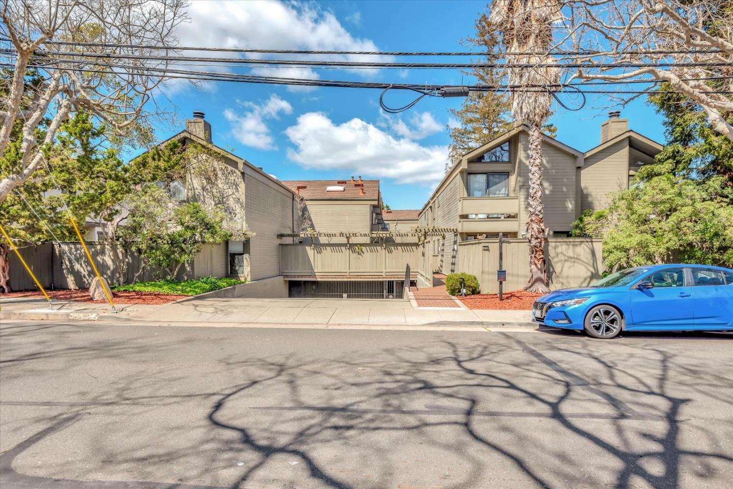 Detail Gallery Image 1 of 1 For 130 Barneson Ave #7,  San Mateo,  CA 94402 - 2 Beds | 2/1 Baths