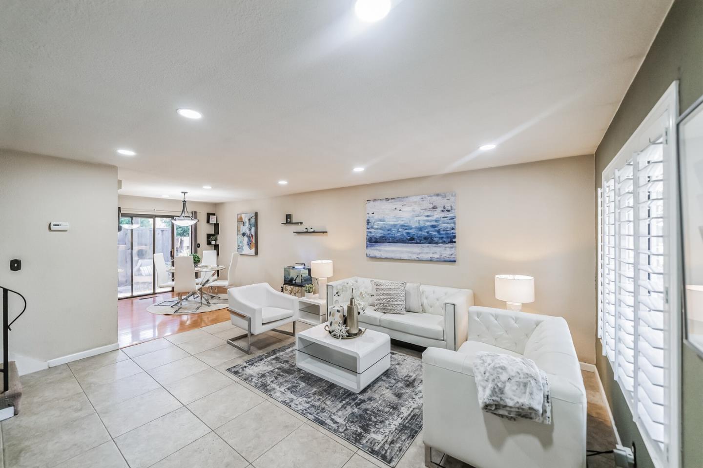 Detail Gallery Image 1 of 1 For 2964 Moorpark Ave, San Jose,  CA 95128 - 2 Beds | 2/1 Baths