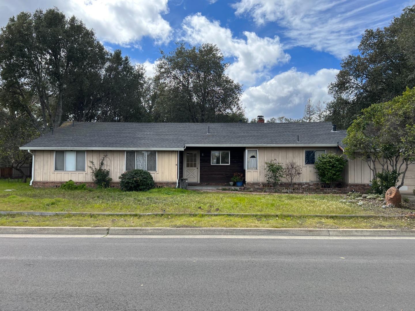 Detail Gallery Image 1 of 1 For 10621 Madera Dr, Cupertino,  CA 95014 - 3 Beds | 2 Baths