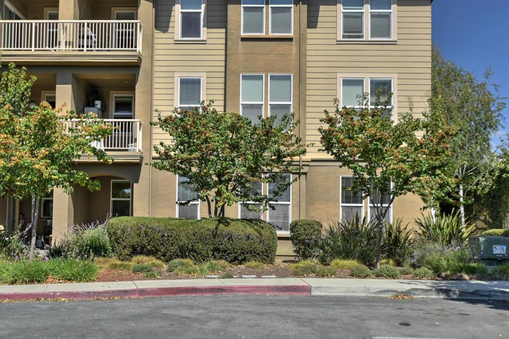 Detail Gallery Image 1 of 1 For 212 Pacifica Blvd #102,  Watsonville,  CA 95076 - 1 Beds | 1 Baths