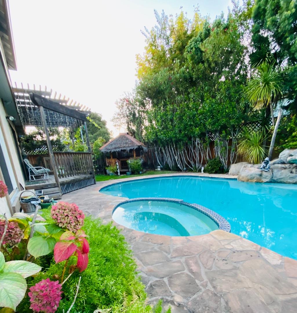 Detail Gallery Image 6 of 19 For 7613 Dumas Dr, Cupertino,  CA 95014 - 4 Beds | 3 Baths