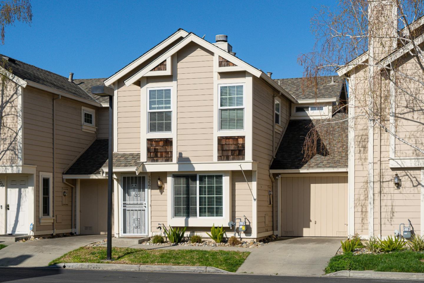 Detail Gallery Image 1 of 1 For 5221 Macaw Way, San Jose,  CA 95123 - 2 Beds | 2/1 Baths