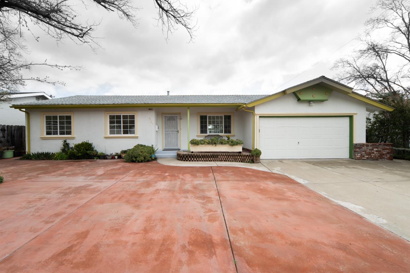 Detail Gallery Image 1 of 1 For 8567 Galindo Dr, Dublin,  CA 94568 - 6 Beds | 3 Baths