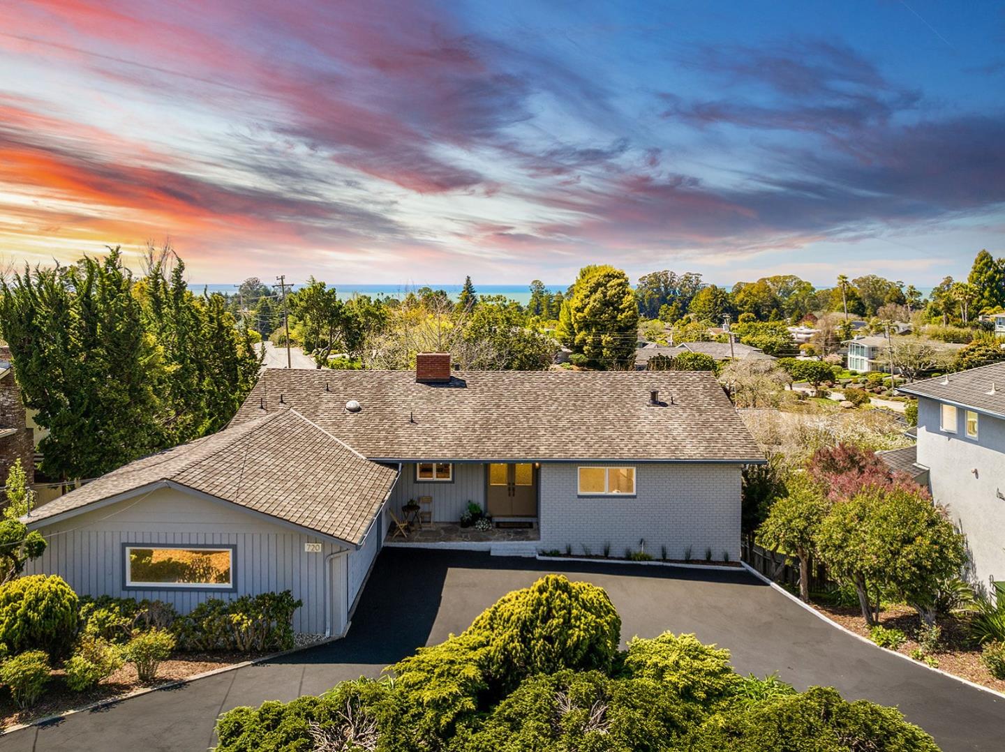 Detail Gallery Image 1 of 1 For 720 Clubhouse Dr, Aptos,  CA 95003 - 4 Beds | 3/1 Baths