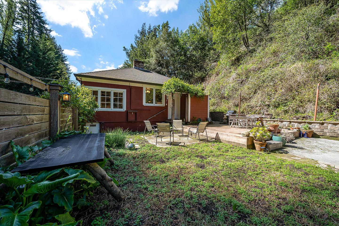 Detail Gallery Image 96 of 161 For 4260 Paul Sweet Rd, Santa Cruz,  CA 95065 - 5 Beds | 4/1 Baths