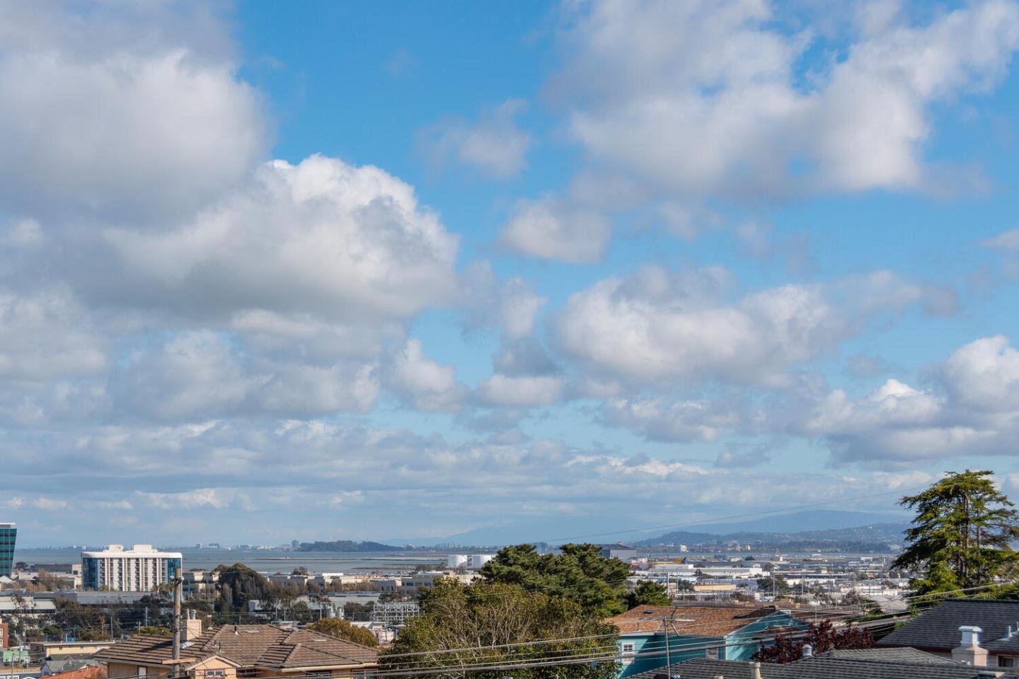 Detail Gallery Image 1 of 1 For 724 Spruce Ave, South San Francisco,  CA 94080 - 3 Beds | 1/1 Baths