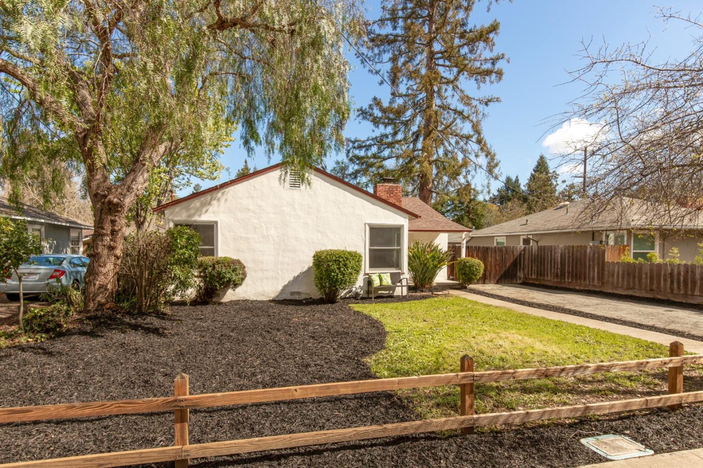 Detail Gallery Image 1 of 1 For 108 Blackburn Ave, Menlo Park,  CA 94025 - 3 Beds | 1 Baths