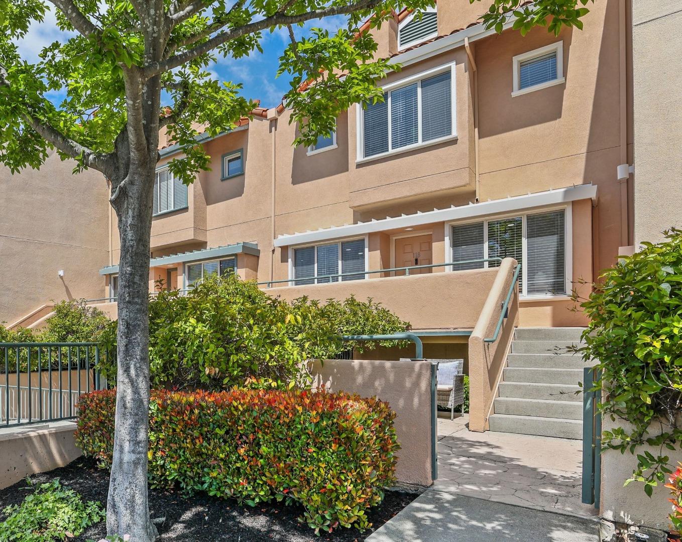 Detail Gallery Image 2 of 56 For 25 Mcaker Ct #118,  San Mateo,  CA 94403 - 3 Beds | 2/1 Baths