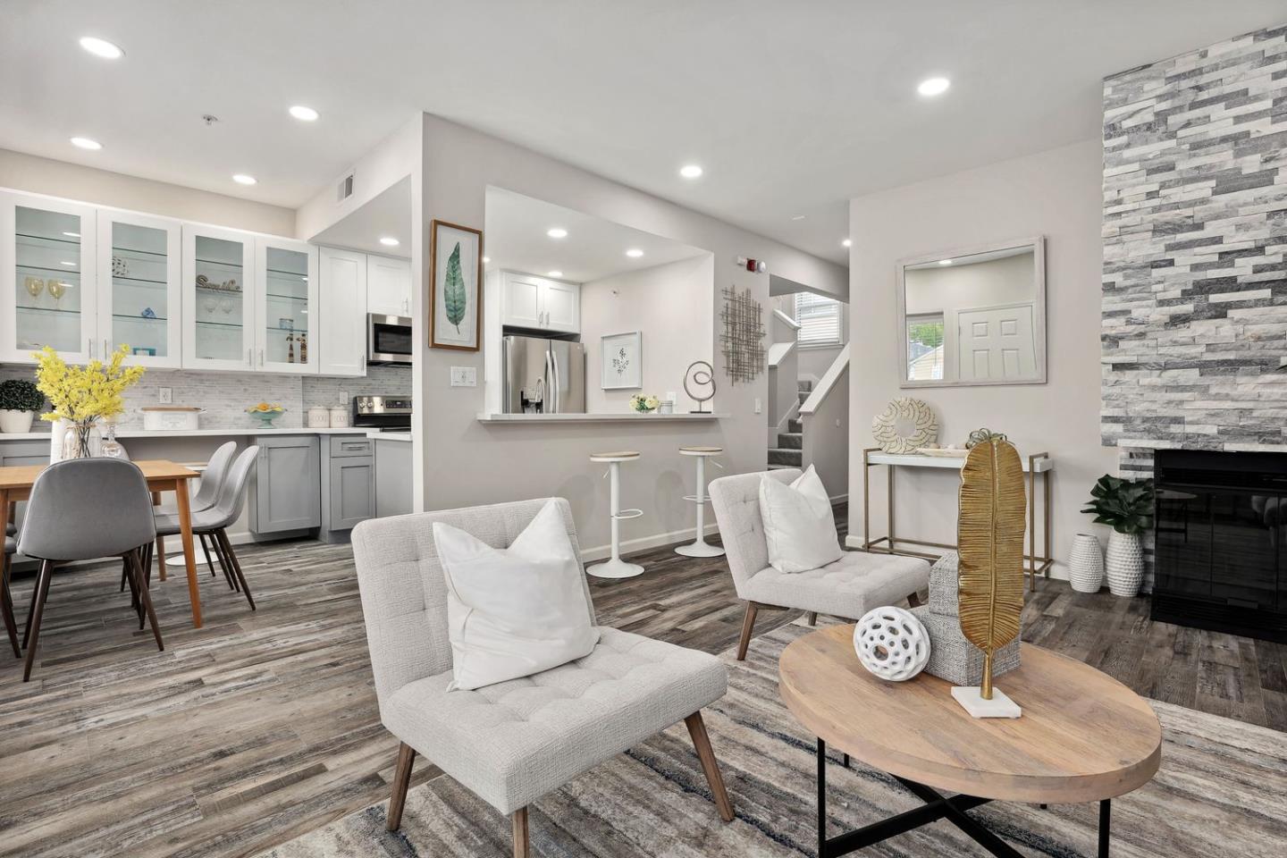 Detail Gallery Image 7 of 56 For 25 Mcaker Ct #118,  San Mateo,  CA 94403 - 3 Beds | 2/1 Baths