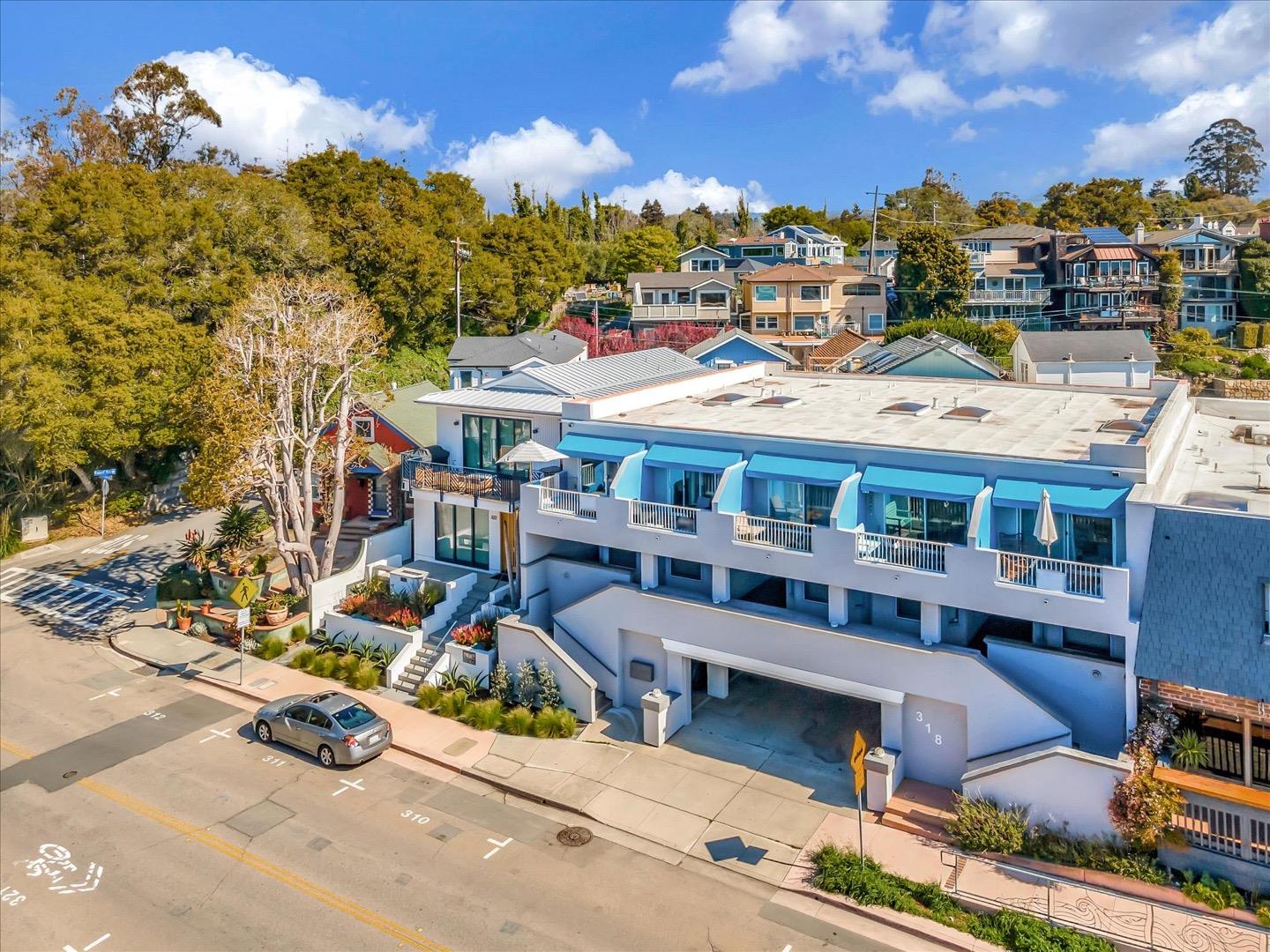 Detail Gallery Image 1 of 1 For 318 Capitola Ave #1,  Capitola,  CA 95010 - 2 Beds | 1/1 Baths