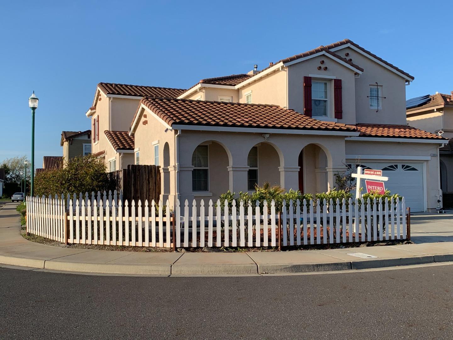 Detail Gallery Image 1 of 1 For 2853 Seadrift Cir, Hayward,  CA 94545 - 6 Beds | 3 Baths