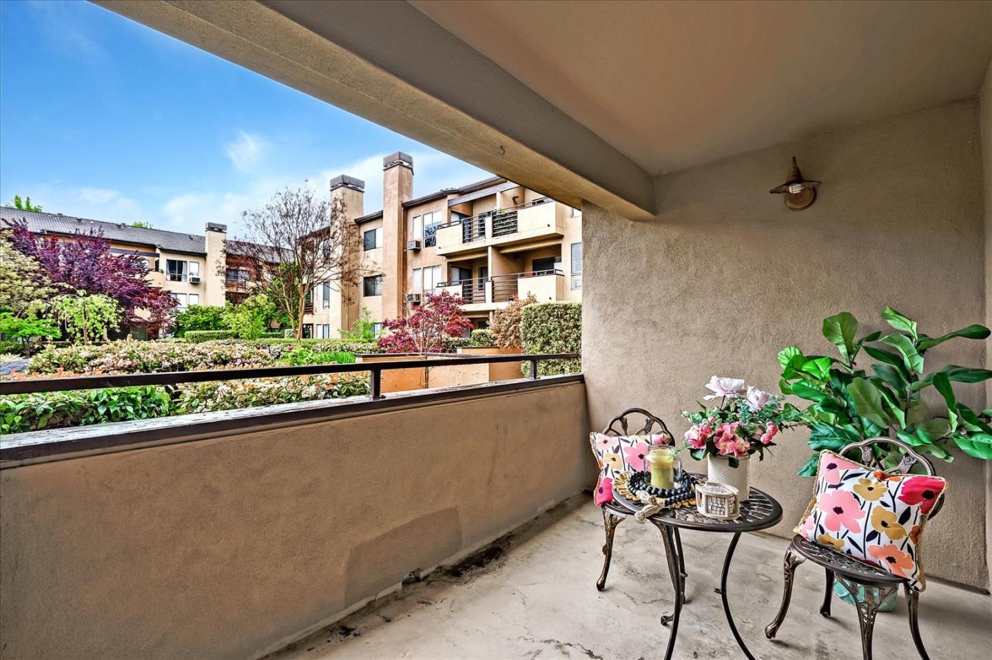 Detail Gallery Image 1 of 12 For 39059 Guardino #104,  Fremont,  CA 94538 - 1 Beds | 1 Baths