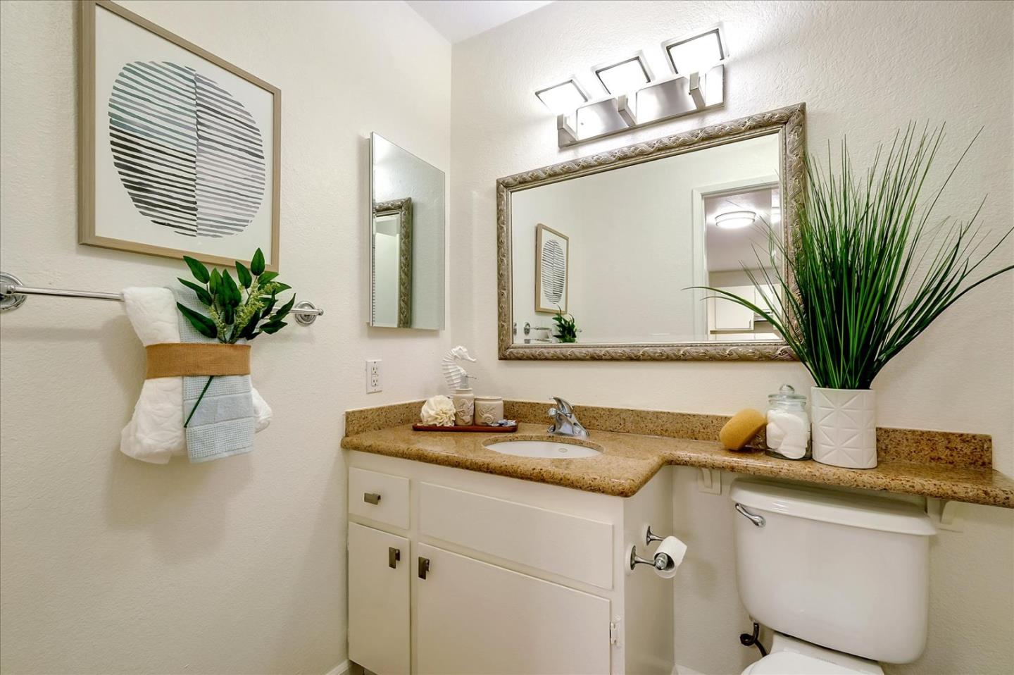 Detail Gallery Image 4 of 12 For 39059 Guardino #104,  Fremont,  CA 94538 - 1 Beds | 1 Baths