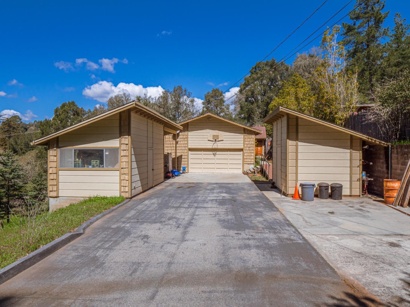 Detail Gallery Image 1 of 1 For 135 Mckay Rd, Aptos,  CA 95003 - 4 Beds | 2 Baths