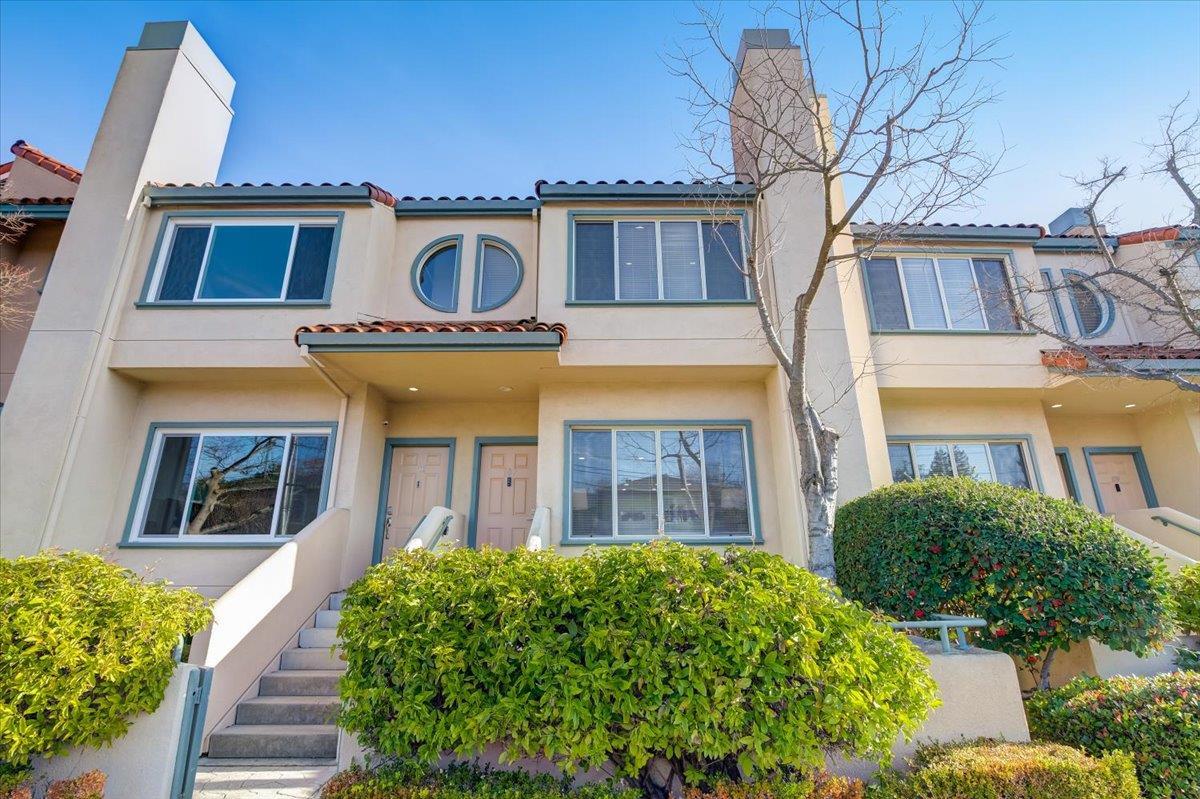 Detail Gallery Image 1 of 1 For 25 Mcaker Ct #107,  San Mateo,  CA 94403 - 3 Beds | 2/1 Baths