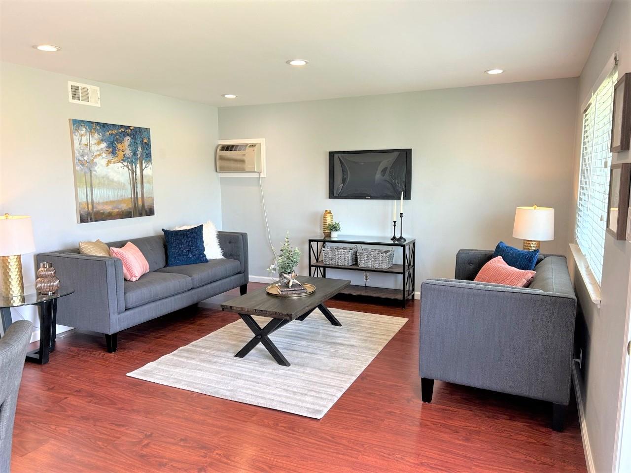 Detail Gallery Image 1 of 1 For 5546 Spinnaker Dr #1,  San Jose,  CA 95123 - 2 Beds | 1 Baths