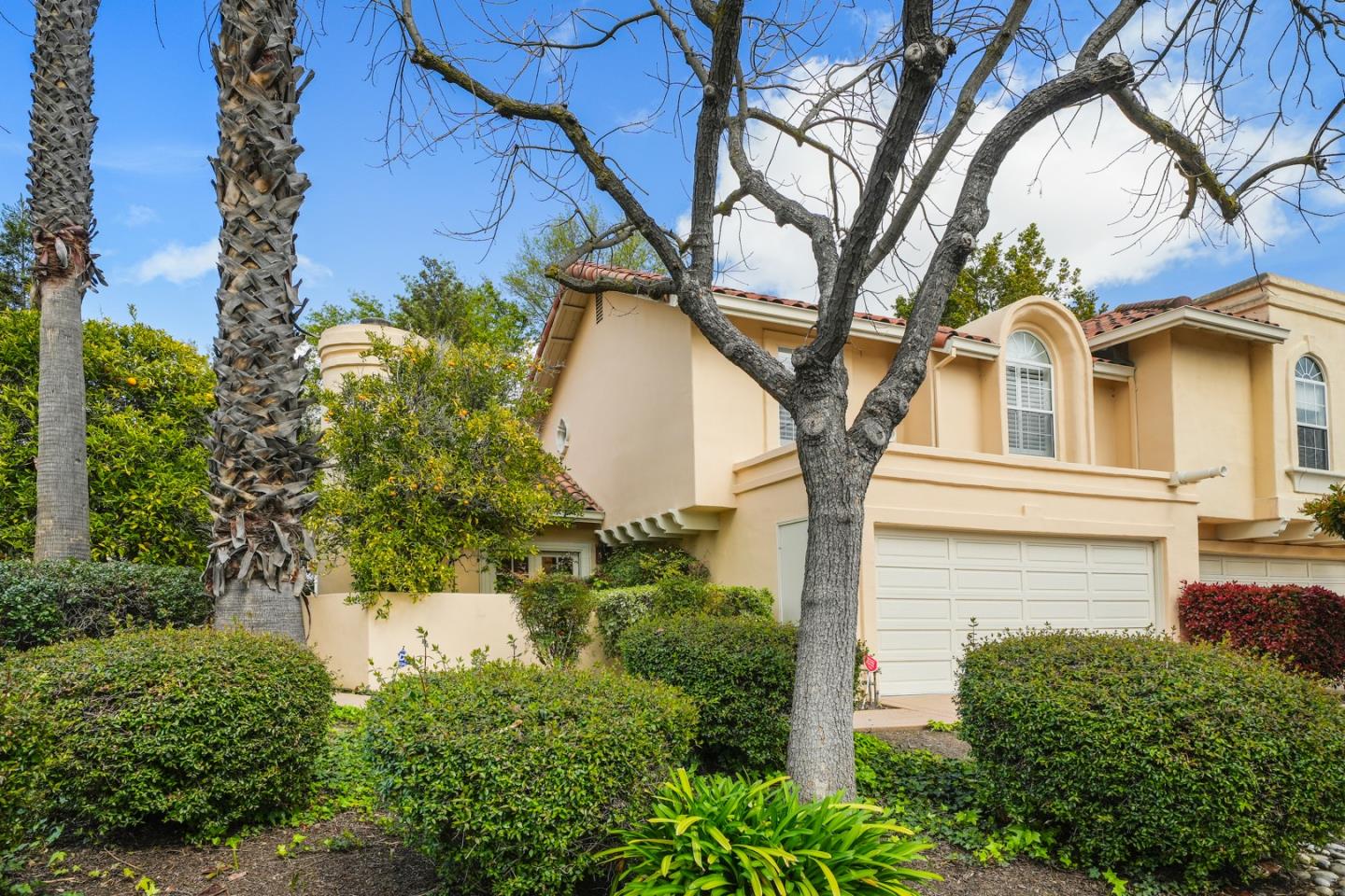 Detail Gallery Image 1 of 1 For 1359 Cuernavaca Circulo, Mountain View,  CA 94040 - 3 Beds | 2/1 Baths