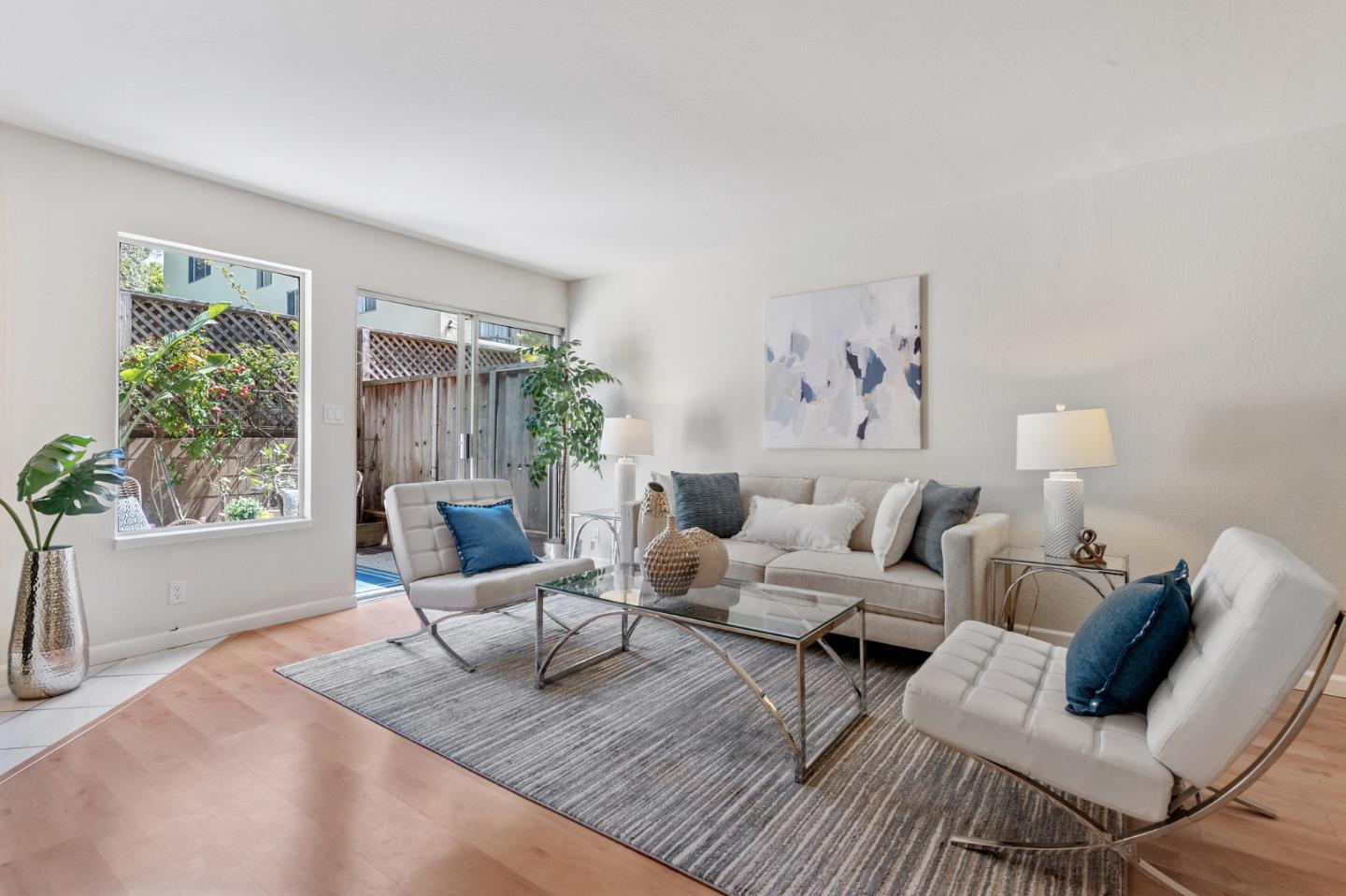 Detail Gallery Image 1 of 1 For 165 Okeefe St #27,  Menlo Park,  CA 94025 - 2 Beds | 1/1 Baths