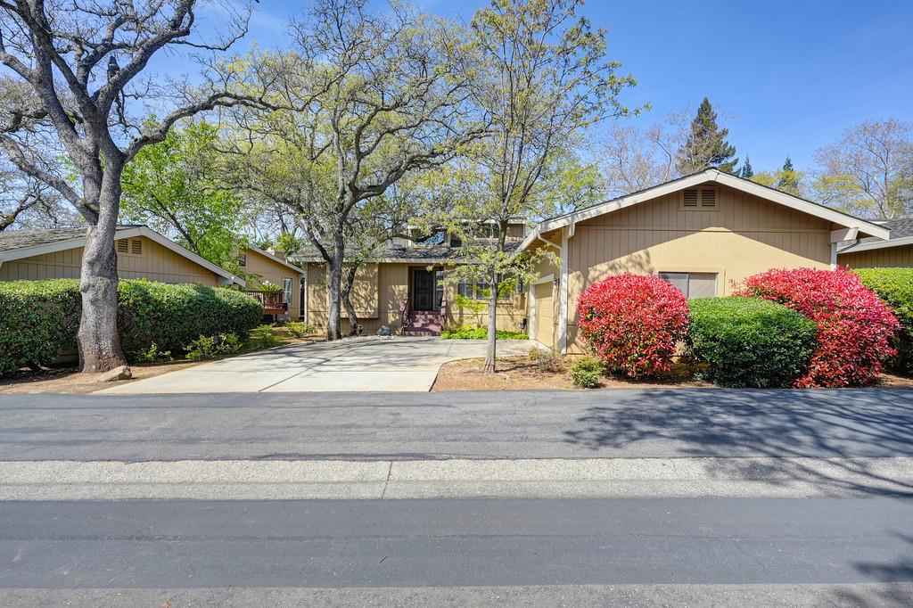 Detail Gallery Image 1 of 1 For 112 Winding Canyon Ln, Folsom,  CA 95630 - 3 Beds | 2 Baths