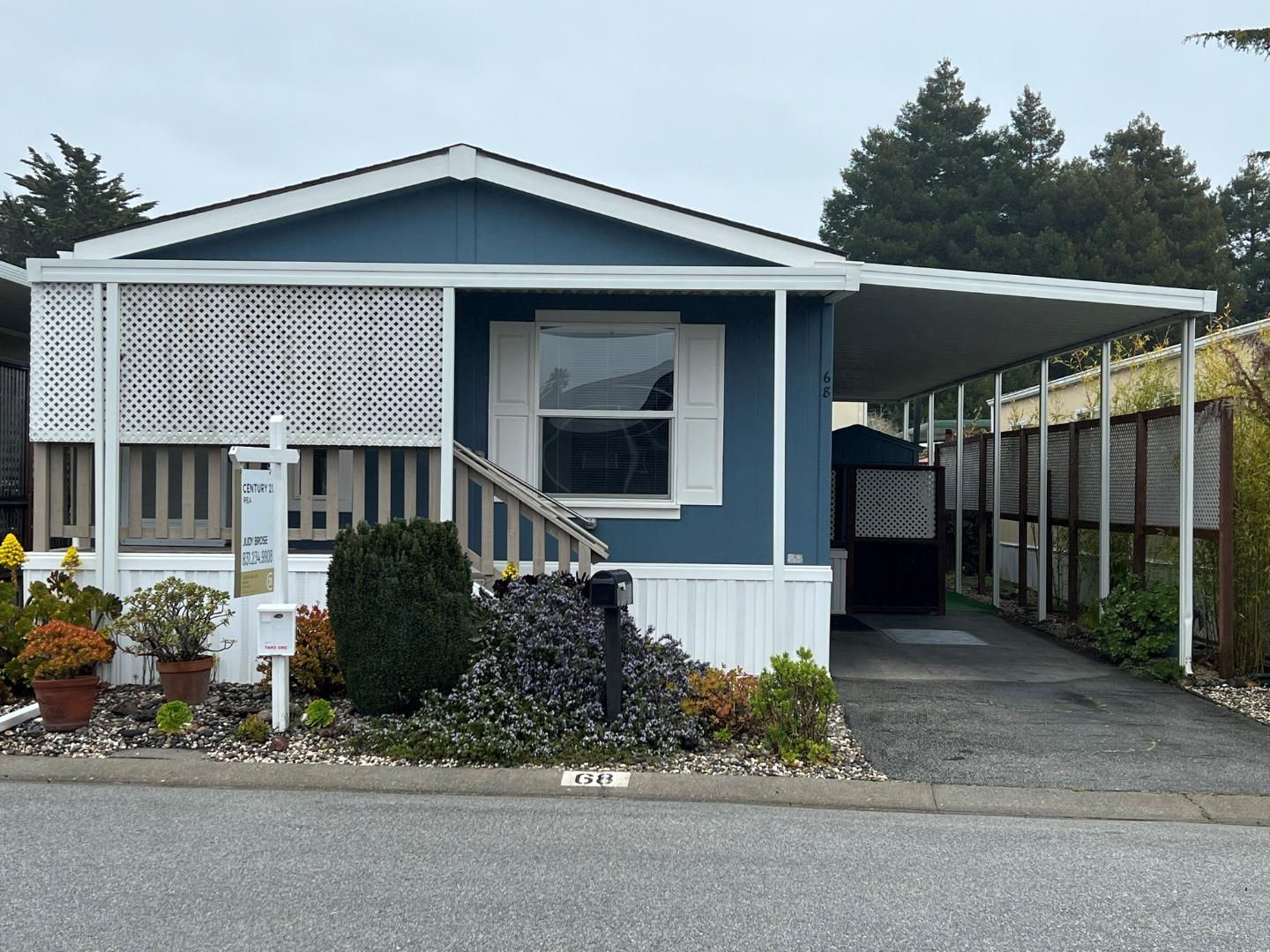 Detail Gallery Image 1 of 1 For 4160 Jade St #68,  Capitola,  CA 95010 - 3 Beds | 2 Baths