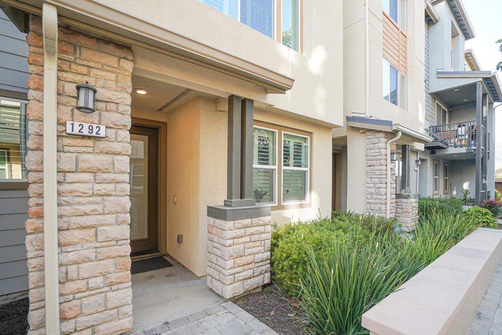 Detail Gallery Image 1 of 26 For 1292 Milkweed St, Milpitas,  CA 95035 - 3 Beds | 3/1 Baths