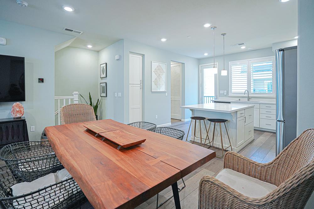 Detail Gallery Image 10 of 26 For 1292 Milkweed St, Milpitas,  CA 95035 - 3 Beds | 3/1 Baths