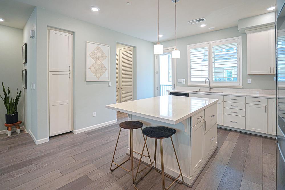 Detail Gallery Image 13 of 26 For 1292 Milkweed St, Milpitas,  CA 95035 - 3 Beds | 3/1 Baths
