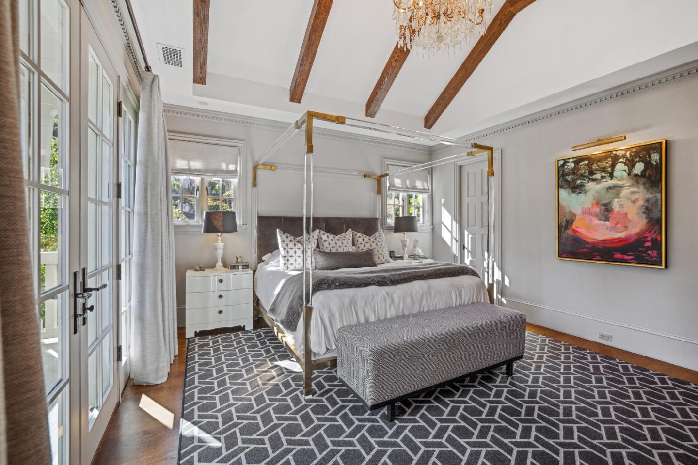 Detail Gallery Image 55 of 157 For 2415 Summit Dr, Hillsborough,  CA 94010 - 4 Beds | 3/1 Baths