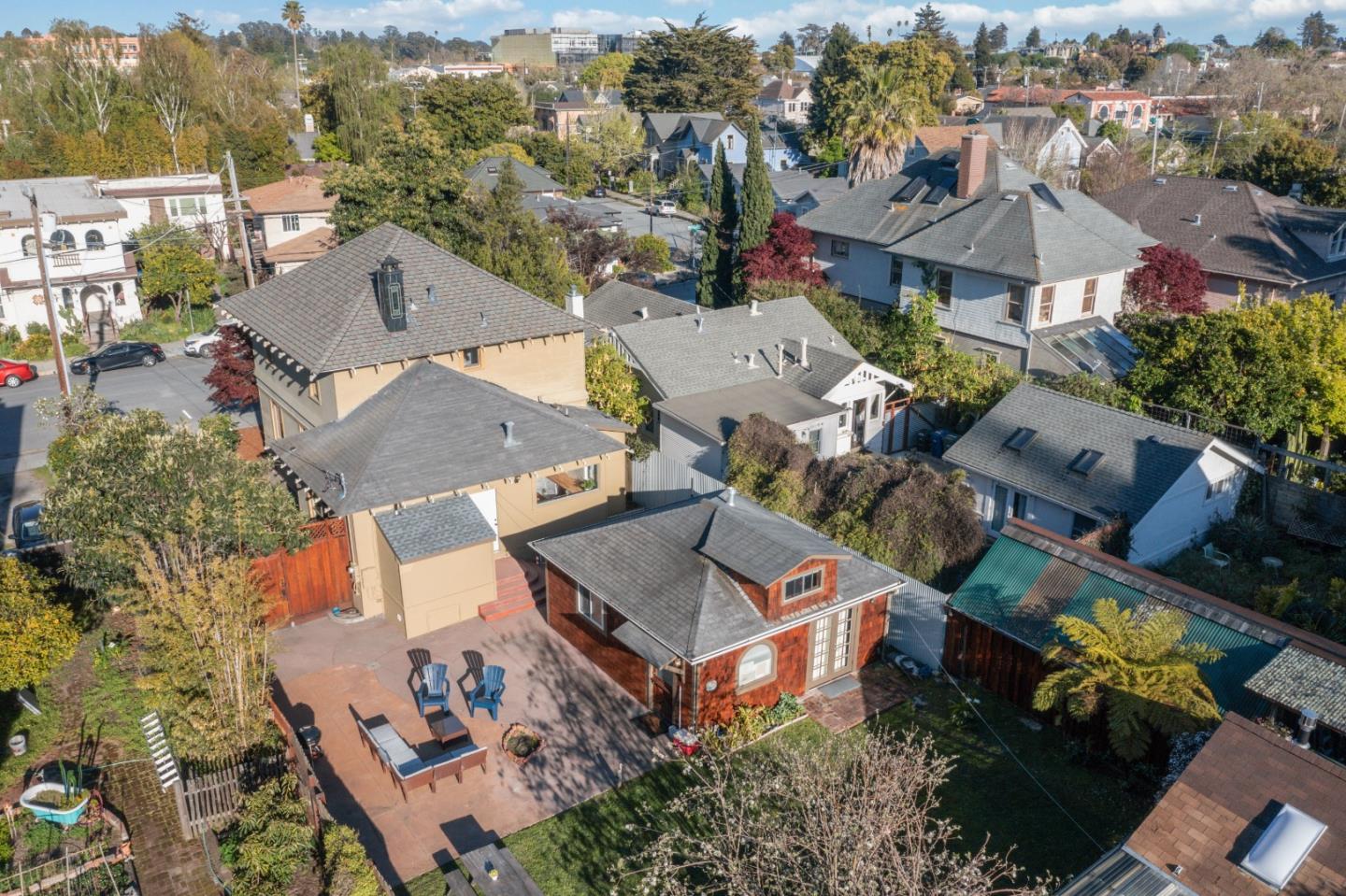 Detail Gallery Image 65 of 71 For 609 Washington St, Santa Cruz,  CA 95060 - 6 Beds | 3/1 Baths