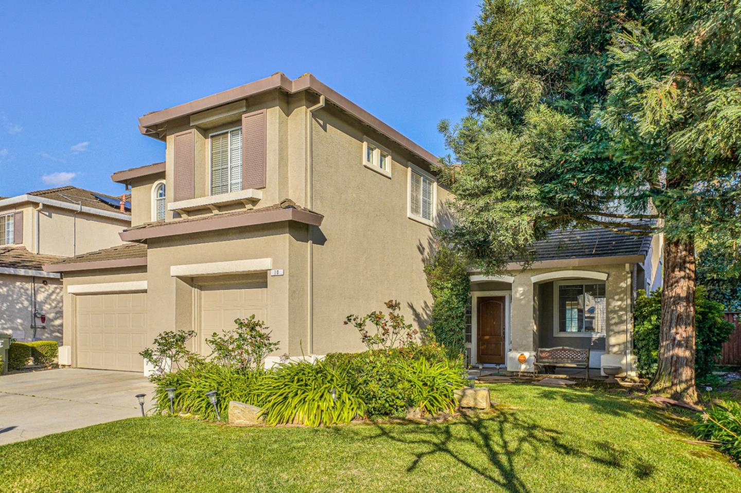 Detail Gallery Image 1 of 35 For 10 Whitman Cir, Salinas,  CA 93906 - 4 Beds | 2/1 Baths