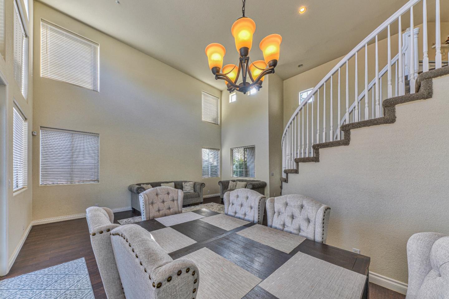 Detail Gallery Image 11 of 35 For 10 Whitman Cir, Salinas,  CA 93906 - 4 Beds | 2/1 Baths