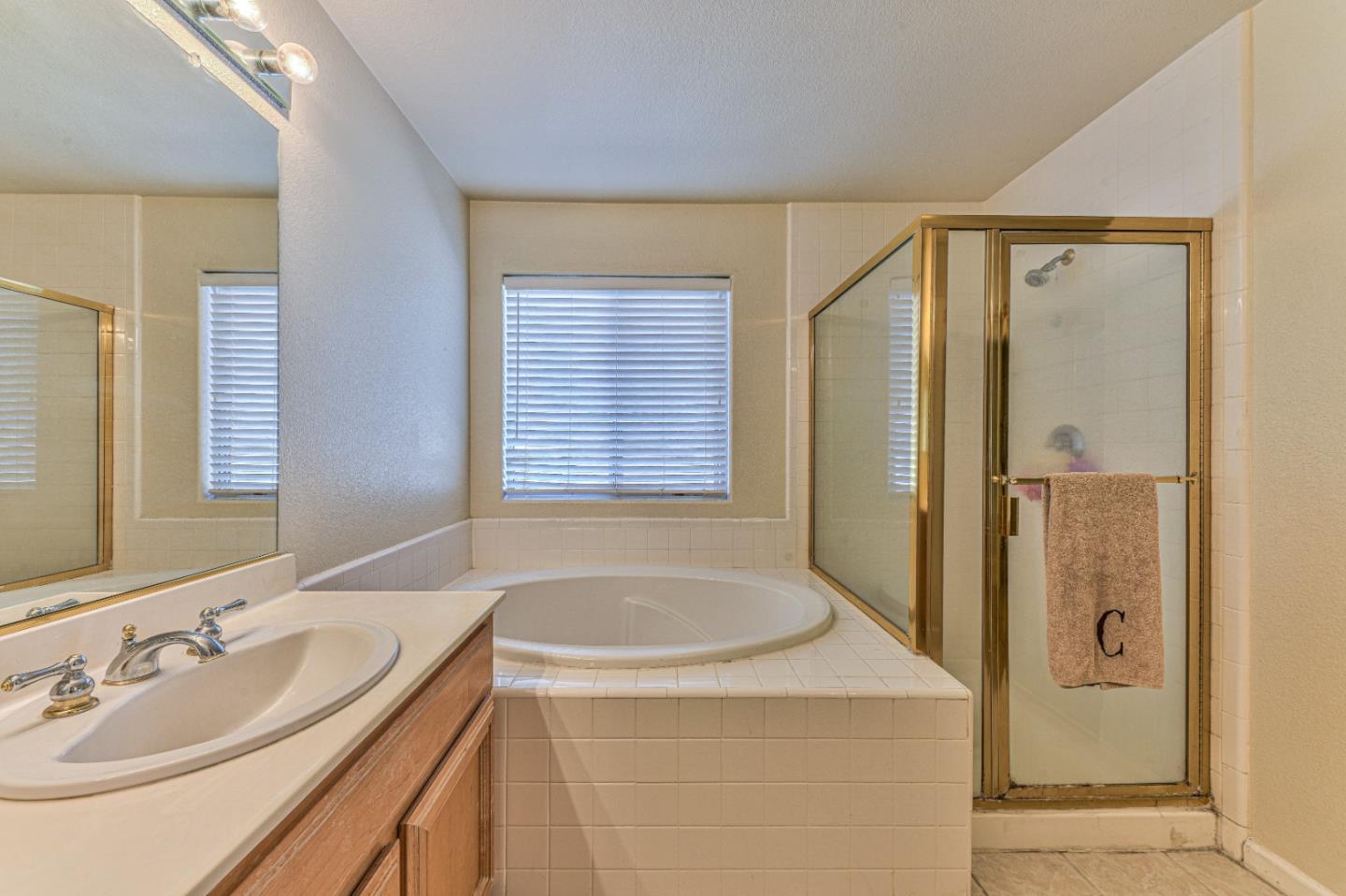 Detail Gallery Image 28 of 35 For 10 Whitman Cir, Salinas,  CA 93906 - 4 Beds | 2/1 Baths