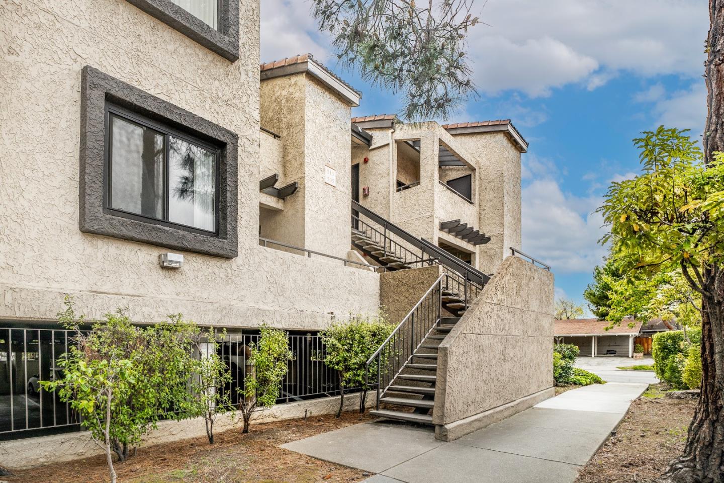 Detail Gallery Image 1 of 1 For 880 E Fremont Ave #513,  Sunnyvale,  CA 94087 - 3 Beds | 2 Baths