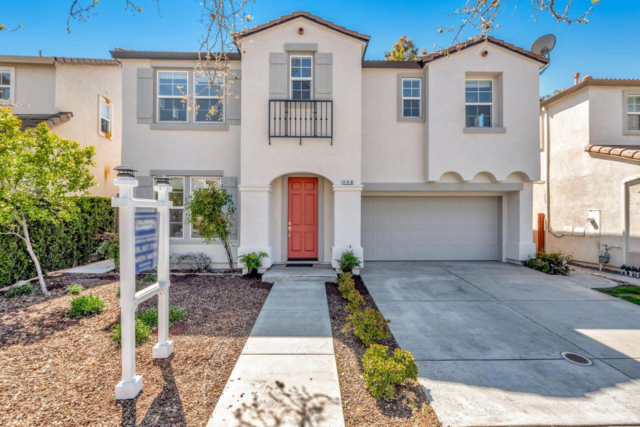 Detail Gallery Image 1 of 1 For 748 Canoas Creek Cir, San Jose,  CA 95136 - 5 Beds | 3/1 Baths