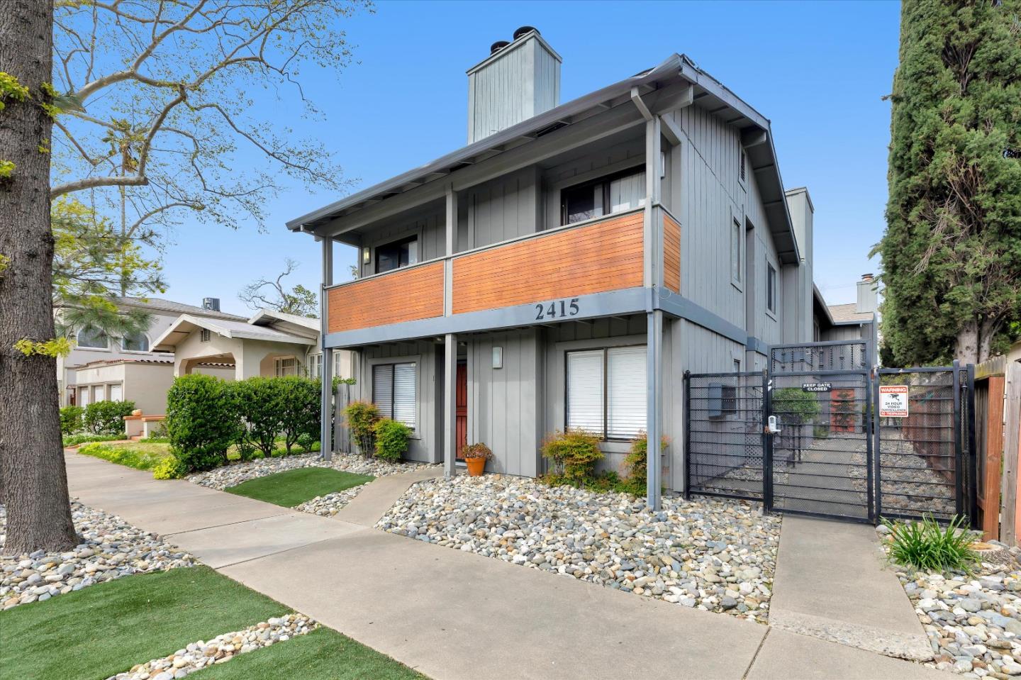 Photo of 2415 W St in Sacramento, CA