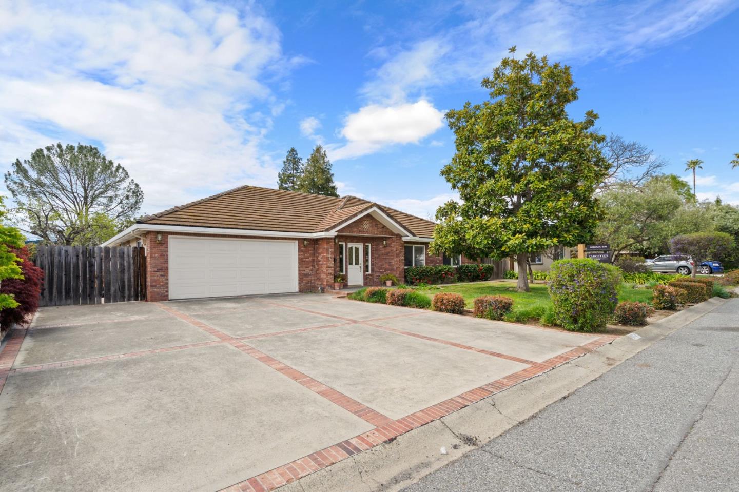 Detail Gallery Image 1 of 1 For 18628 Paseo Tierra, Saratoga,  CA 95070 - 3 Beds | 3/1 Baths