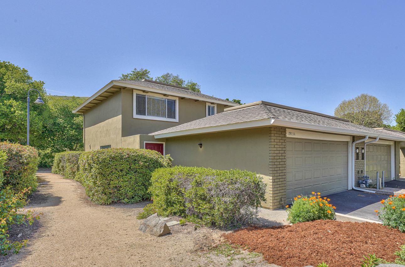 Detail Gallery Image 1 of 1 For 19534 Creekside Ct, Salinas,  CA 93908 - 3 Beds | 2/1 Baths