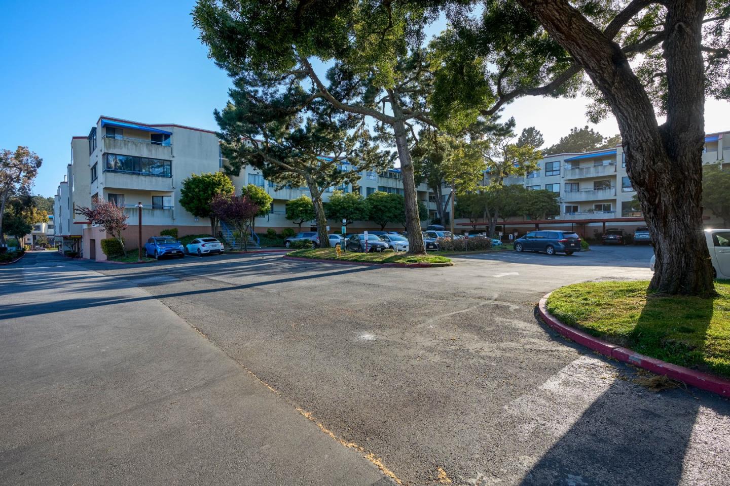 Detail Gallery Image 1 of 1 For 1551 Southgate Ave #342,  Daly City,  CA 94015 - 2 Beds | 1 Baths